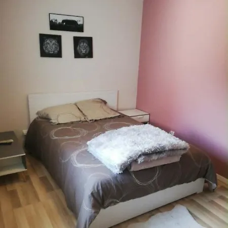 Chez Gerard Et Sophie فندق مبيت وإفطار 3*